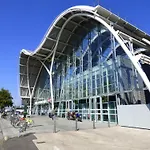 37M2 Lumineux Face Gare Sncf, Wifi Et Cafe Et The Offerts